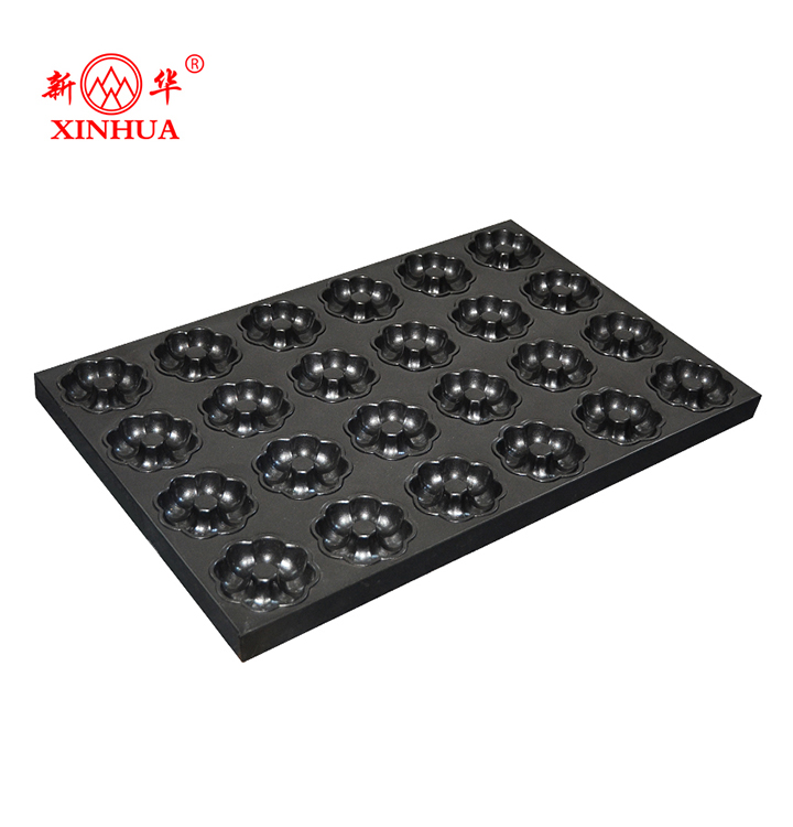 Hot selling large oven cake tray silicone coating cake mold bakeware